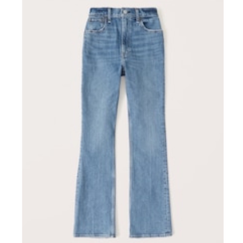 NWT! Abercrombie & Fitch Ultra High Rise Vintage Flare Jeans Size 33S